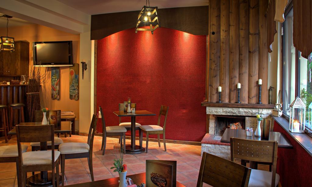 Hotel Xenonas Sta Tzakia à Karpenísion Extérieur photo